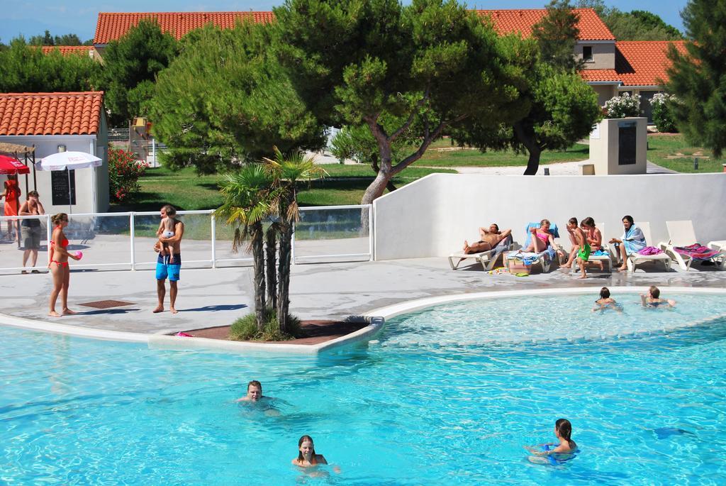 Lagrange Grand Bleu Vacances - Residence Le Mas De Torreilles Eksteriør billede
